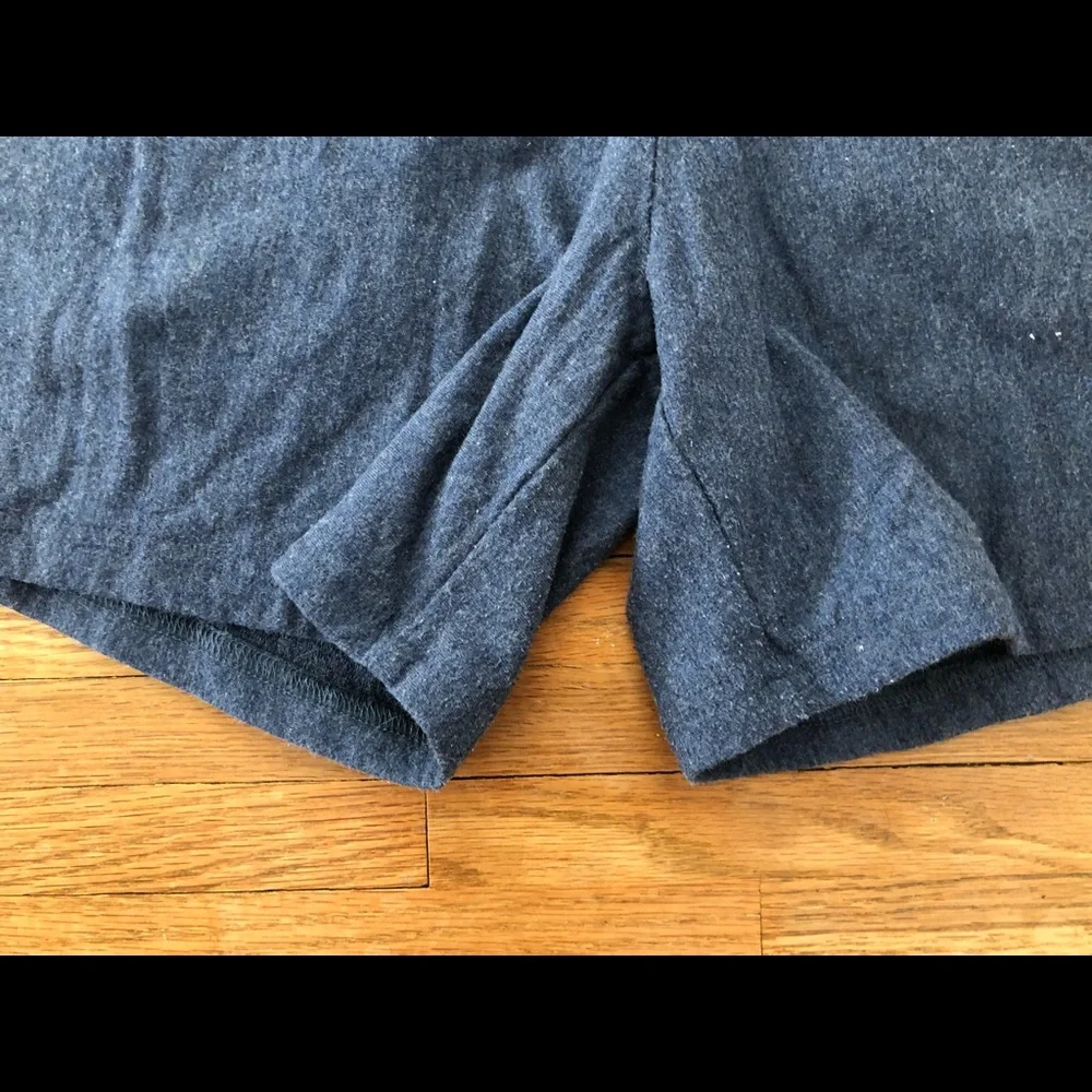 SOLD Buttercream Slim Shorts size medium in heather blue - Picture 7 of 8